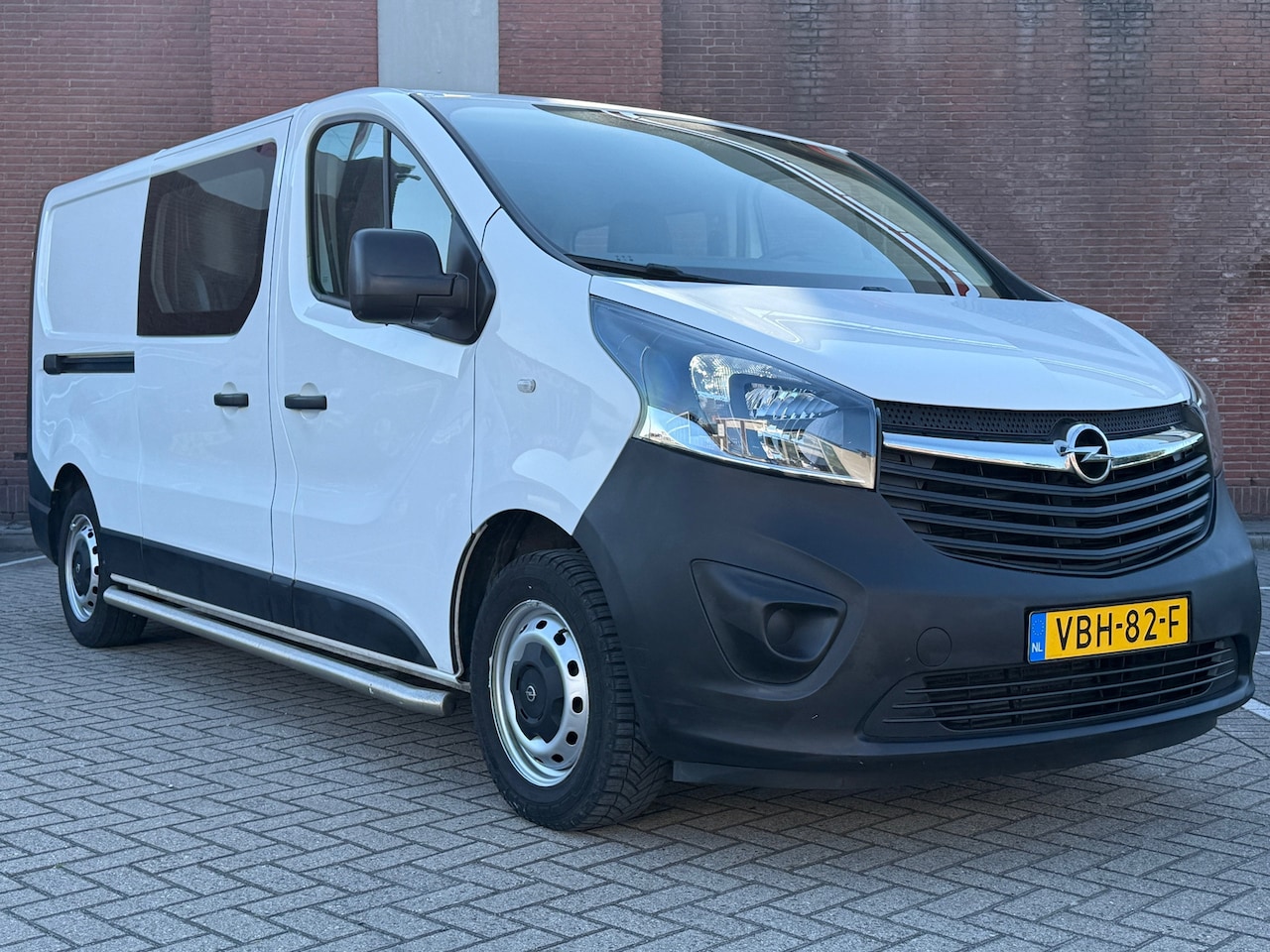 Opel Vivaro - 1.6 CDTI L2H1 DC|DUBBEL-CABINE|TREKHAAK|EURO6|1EIG|GOED-ONDERHOUDEN - AutoWereld.nl