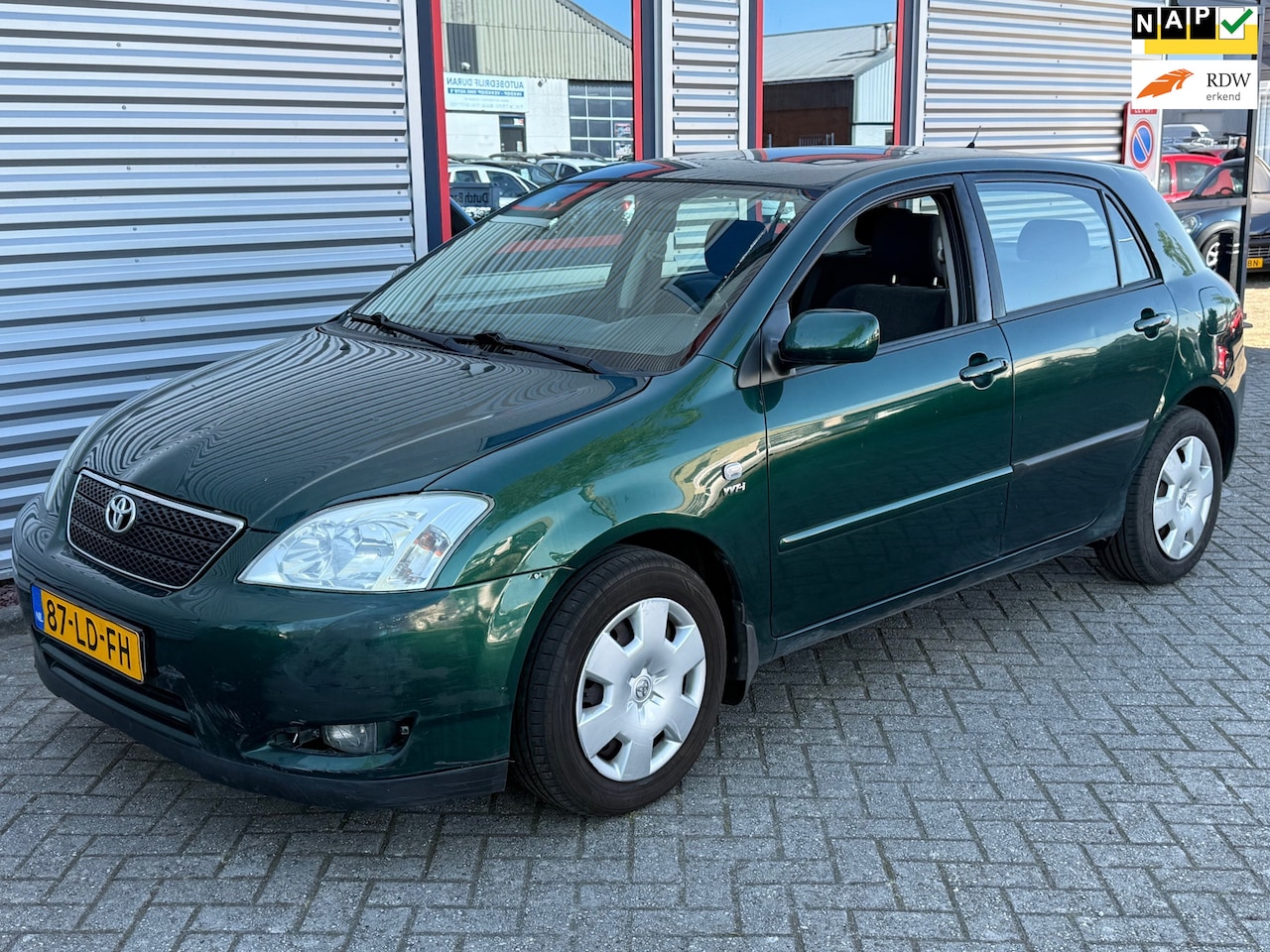 Toyota Corolla - 1.6 VVT-i Linea Sol 5 deurs nieuwe APK - AutoWereld.nl