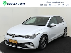 Volkswagen Golf - 1.0 eTSI Life | Parkeerassistent | Stoel- en stuurwielverwarming | Navigatie | Sfeerverlic
