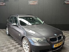 BMW 3-serie Touring - 318d Business Line | Navi | Xenon | Clima | PDC |