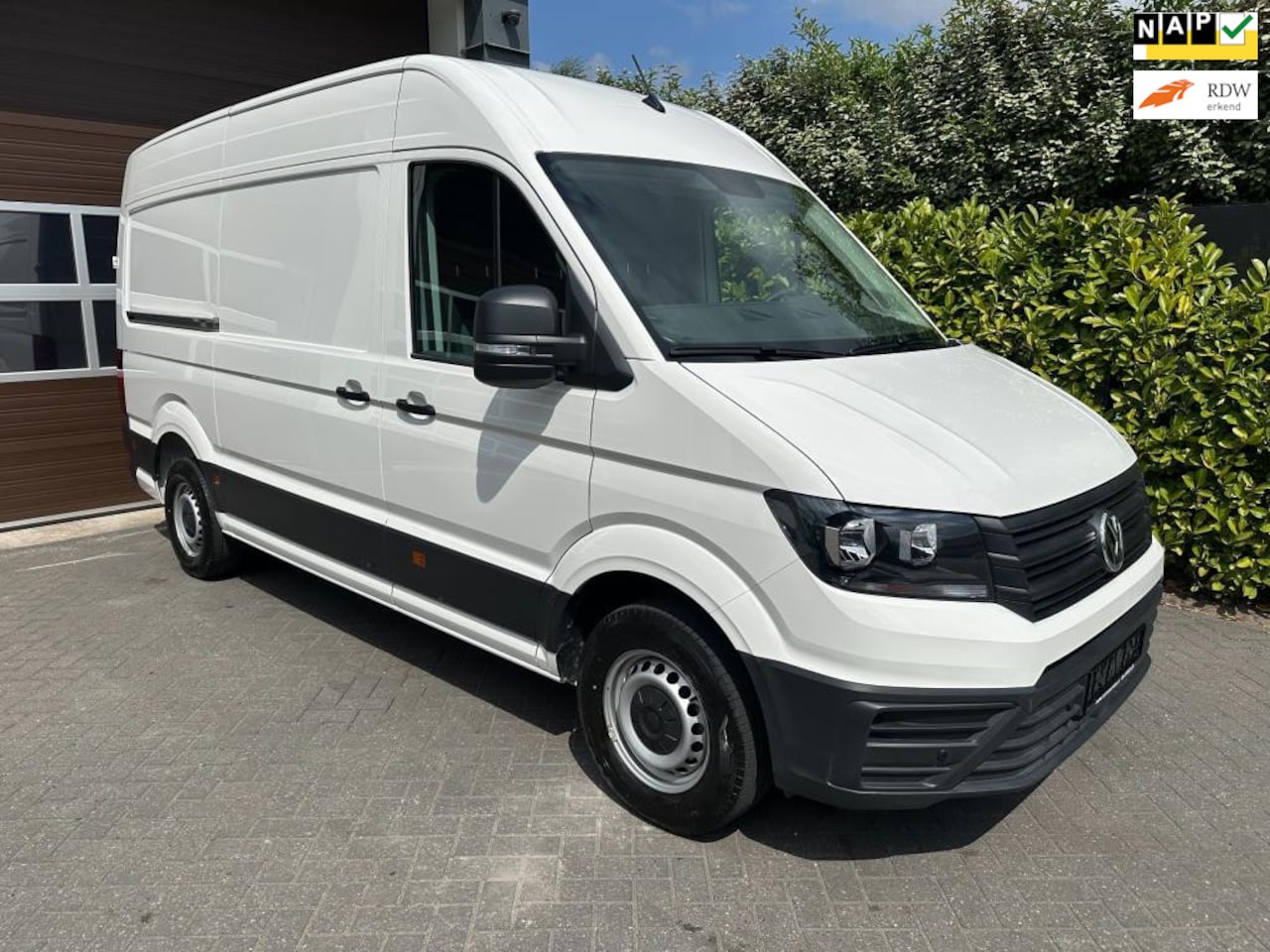 Volkswagen Crafter - 30 2.0 TDI L3H3 Cruisecontrole Airco parkeersensoren - AutoWereld.nl
