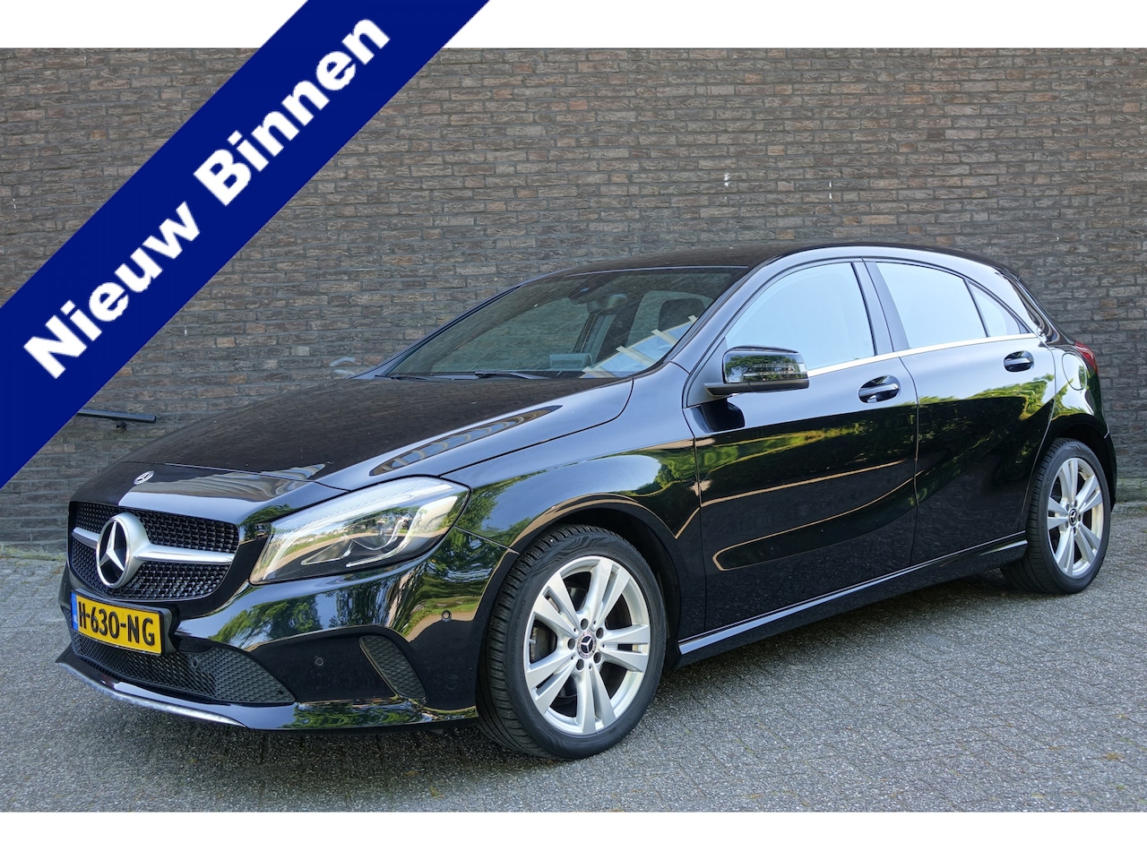 Mercedes-Benz A-klasse - 180 Business Solution AUTOMAAT, navigatie, zwart, prachtige auto - AutoWereld.nl