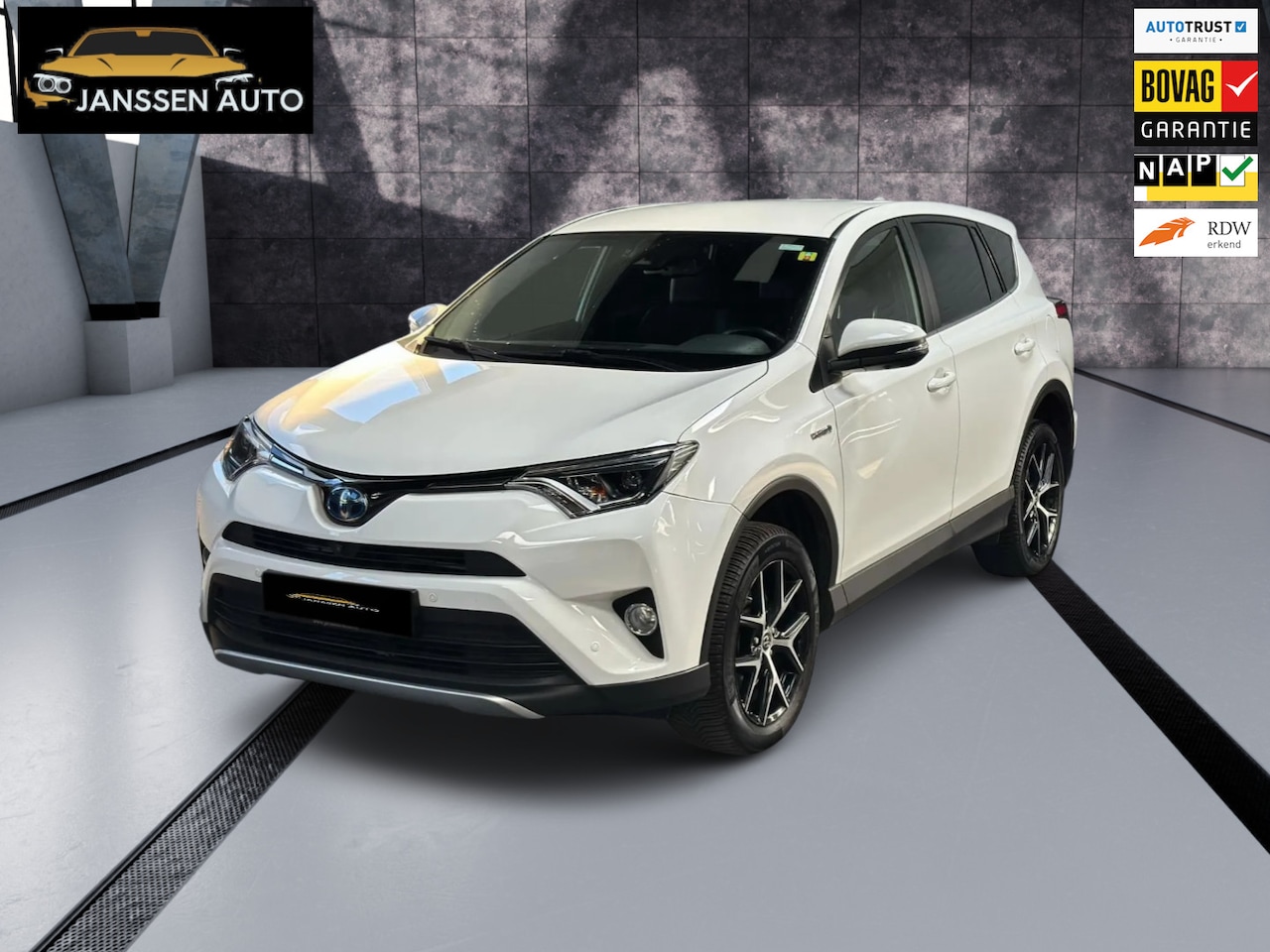 Toyota RAV4 - 2.5 Hybrid AWD Style 2.5 Hybrid AWD Style, Camera, Leder/alcantara, Navi - AutoWereld.nl