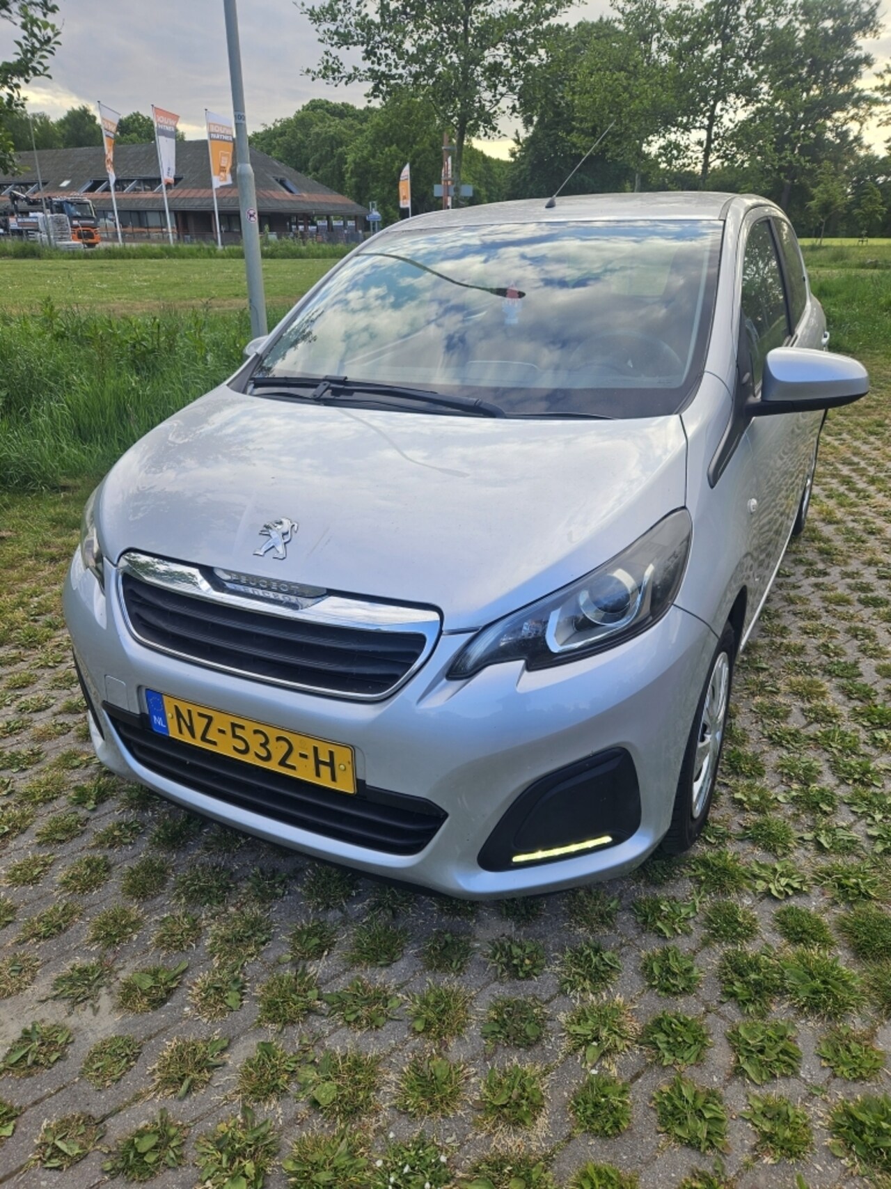 Peugeot 108 - 1.0 e-VTi Active TOP! 1.0 e-VTi Active TOP - AutoWereld.nl
