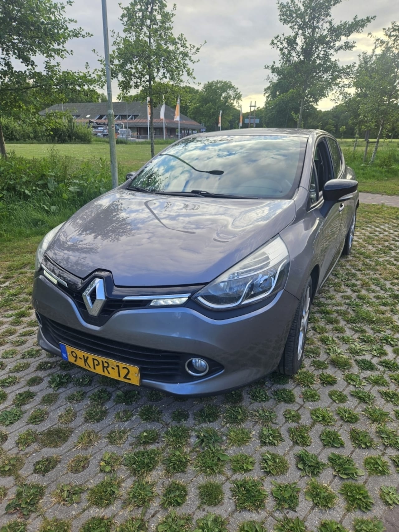 Renault Clio - 0.9 TCe Expression 0.9 TCe Expression - AutoWereld.nl