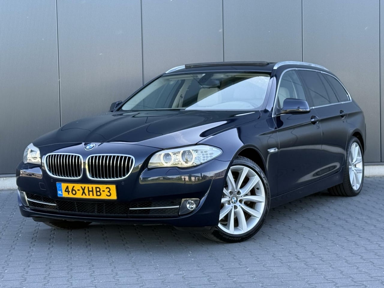 BMW 5-serie Touring - 520I High Executive Leder - Xenon - Pano - 3e Eigenaar - AutoWereld.nl