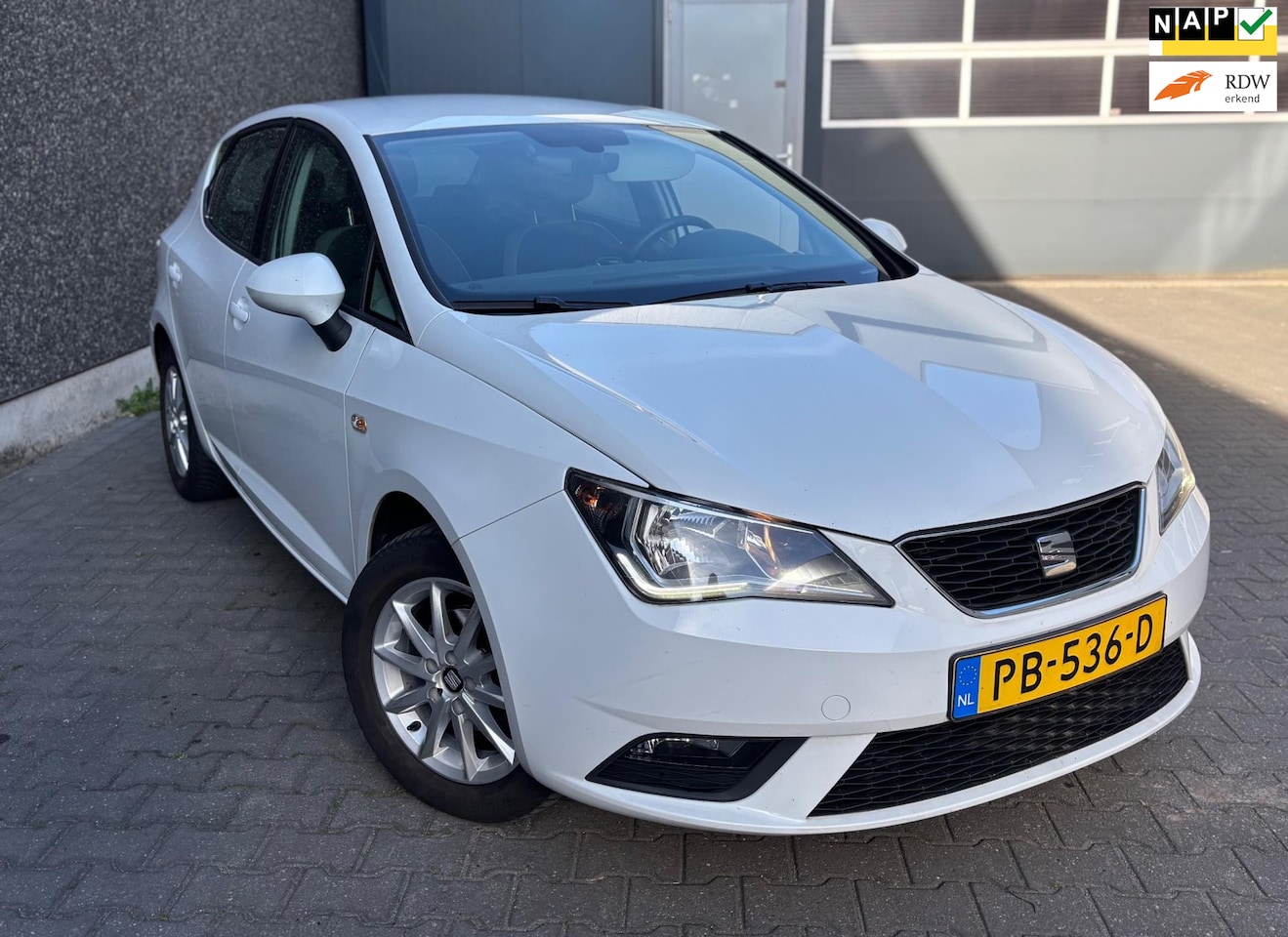 Seat Ibiza - 1.0 EcoTSI Style Connect CRUISE NAVI PDC NAP APK - AutoWereld.nl