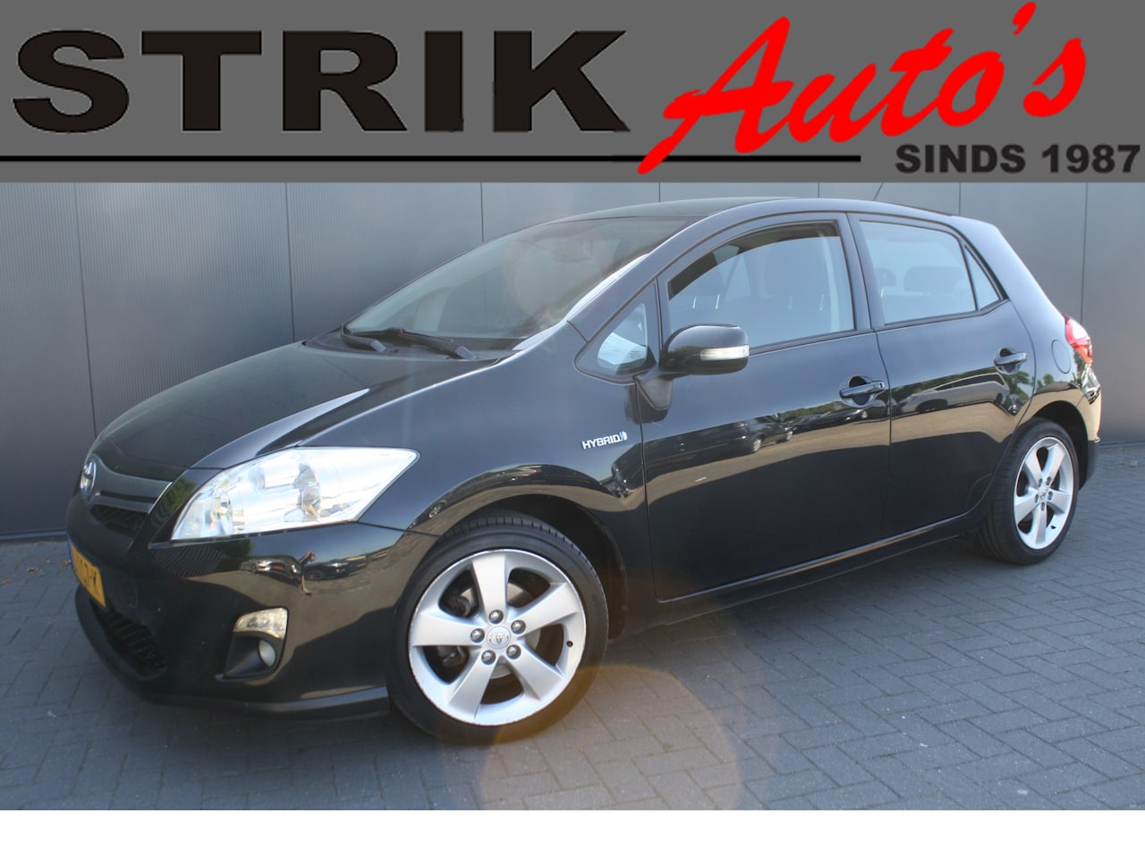 Toyota Auris - 1.8 Full Hybrid Dynamic APK 5-26 - AutoWereld.nl