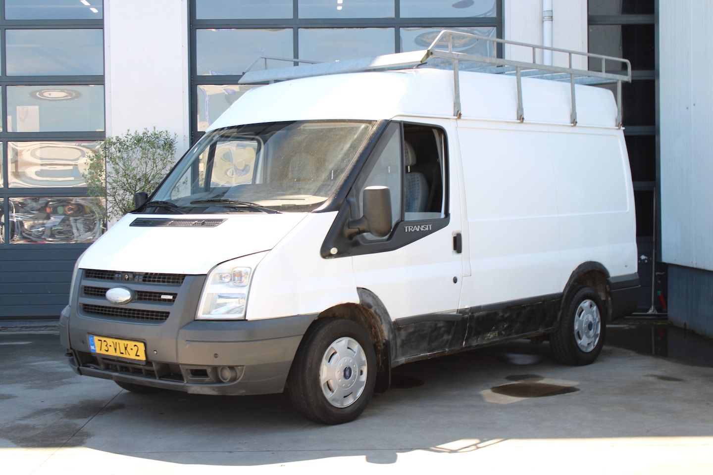 Ford Transit - 260S 2.2 TDCI SHD 260S 2.2 TDCI SHD - AutoWereld.nl
