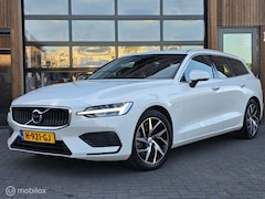 Volvo V60 - 2.0 T6 TWIN ENGINE AWD 342 PK CARPLAY STANDKACHEL
