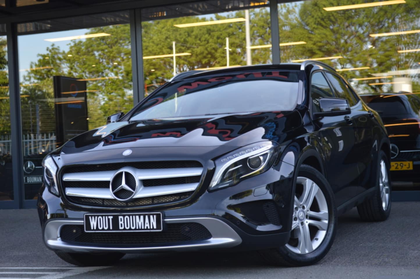 Mercedes-Benz GLA-Klasse - 180 Ambition Aut. Navi Xenon Pdc - AutoWereld.nl