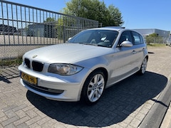 BMW 1-serie - 118i High Executive / Automaat / Dak / Leer