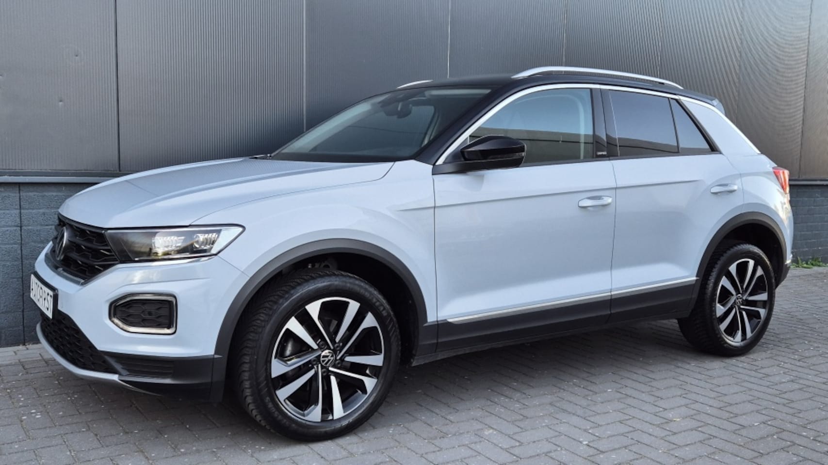Volkswagen T-Roc - T-Roc 1.0 TSI United*Led*navi*lane assist*17 inch*Mfs* - AutoWereld.nl