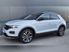 Volkswagen T-Roc - T-Roc 1.0 TSI United*Led*navi*lane assist*17 inch*Pdc*Mfs