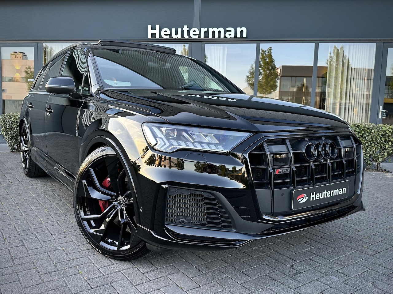 Audi SQ7 - V8 TDI S Line/ Grijs kenteken/ B&O/ Pano - AutoWereld.nl
