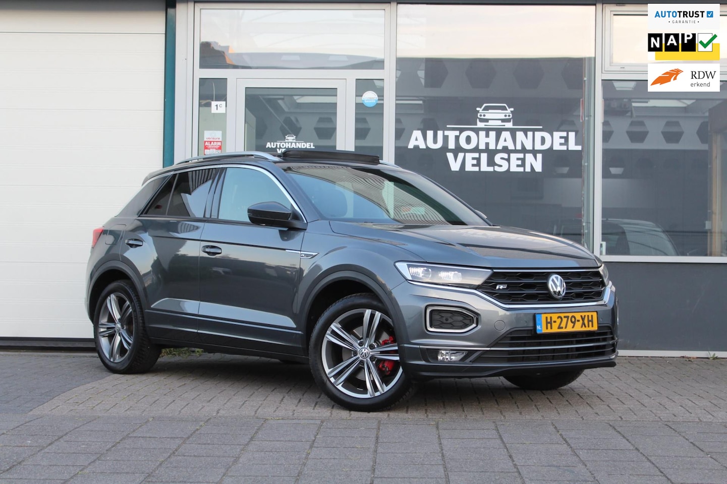 Volkswagen T-Roc - 1.5 TSI Sport Business R-Line| Pano|Automaat| - AutoWereld.nl