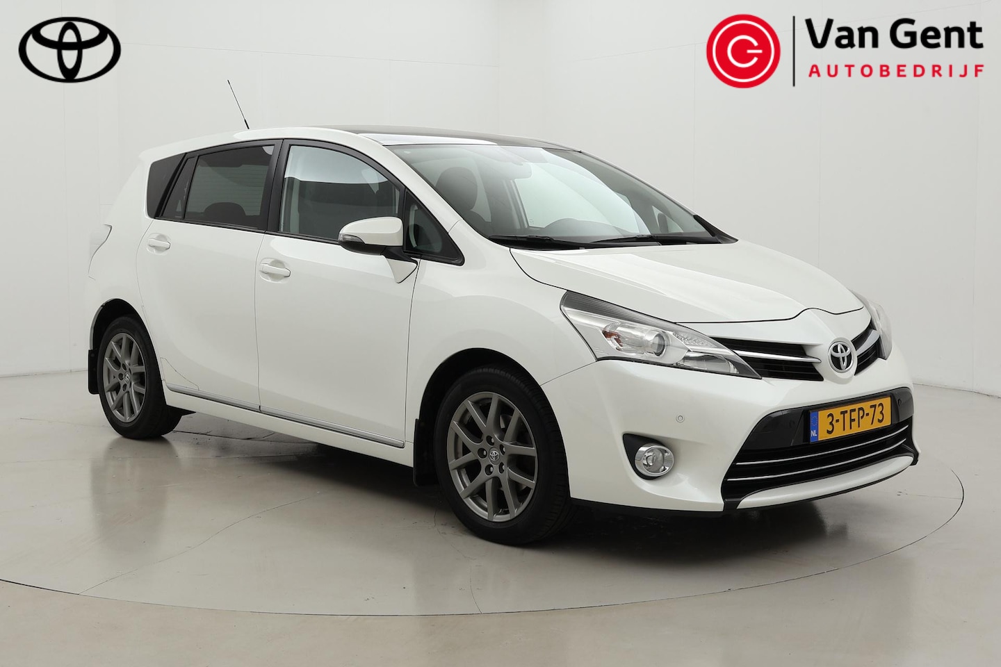 Toyota Verso - 1.8 VVT-i Business | Panoramadak | Trekhaak | Stoelverwarming | Navigatie | Cruise | Clima - AutoWereld.nl
