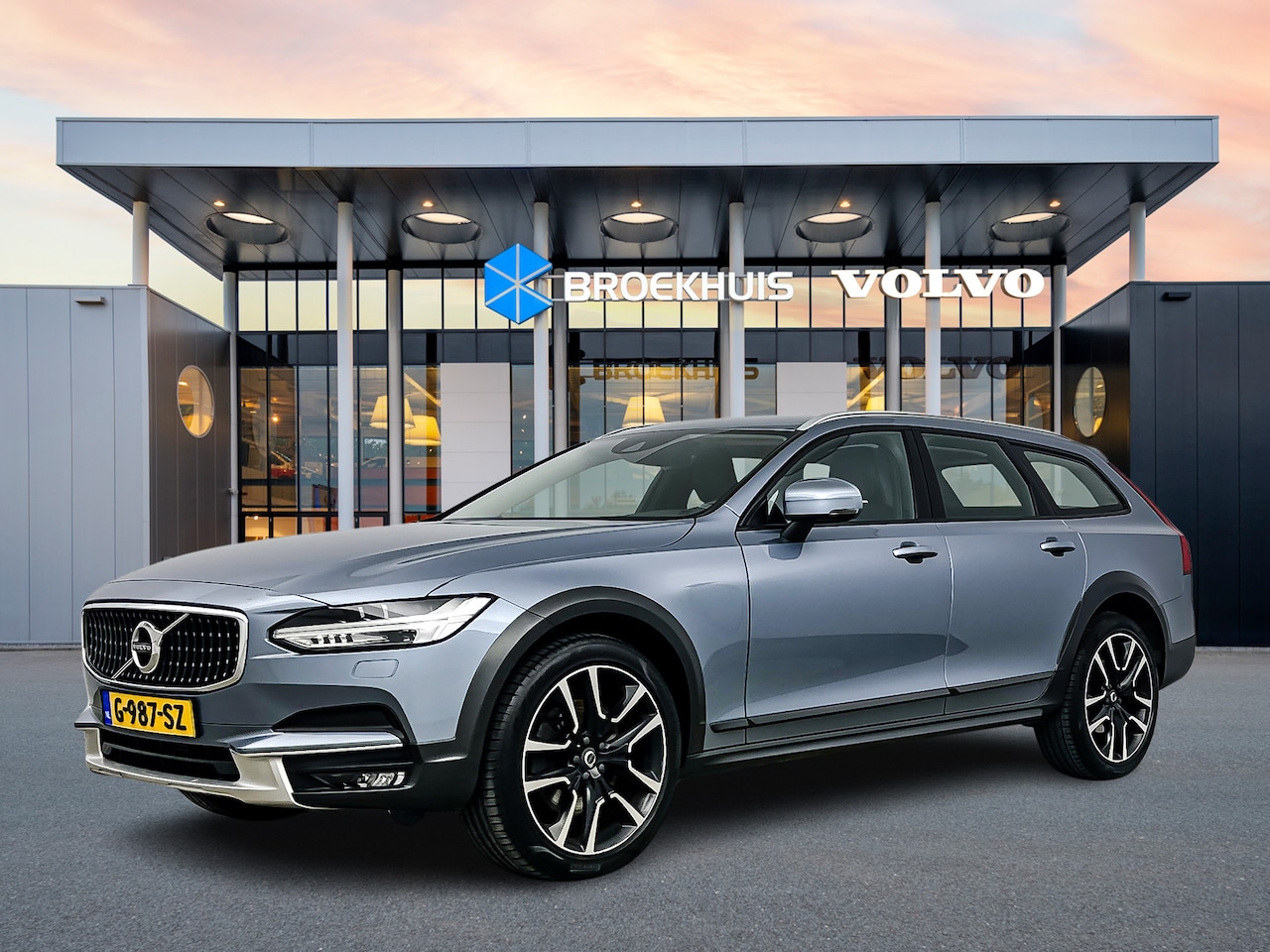 Volvo V90 Cross Country - T5 AWD | 20" | Luchtvering | Head-up | Harman Kardon | Trekhaak | Lederen sportstoelen | P - AutoWereld.nl