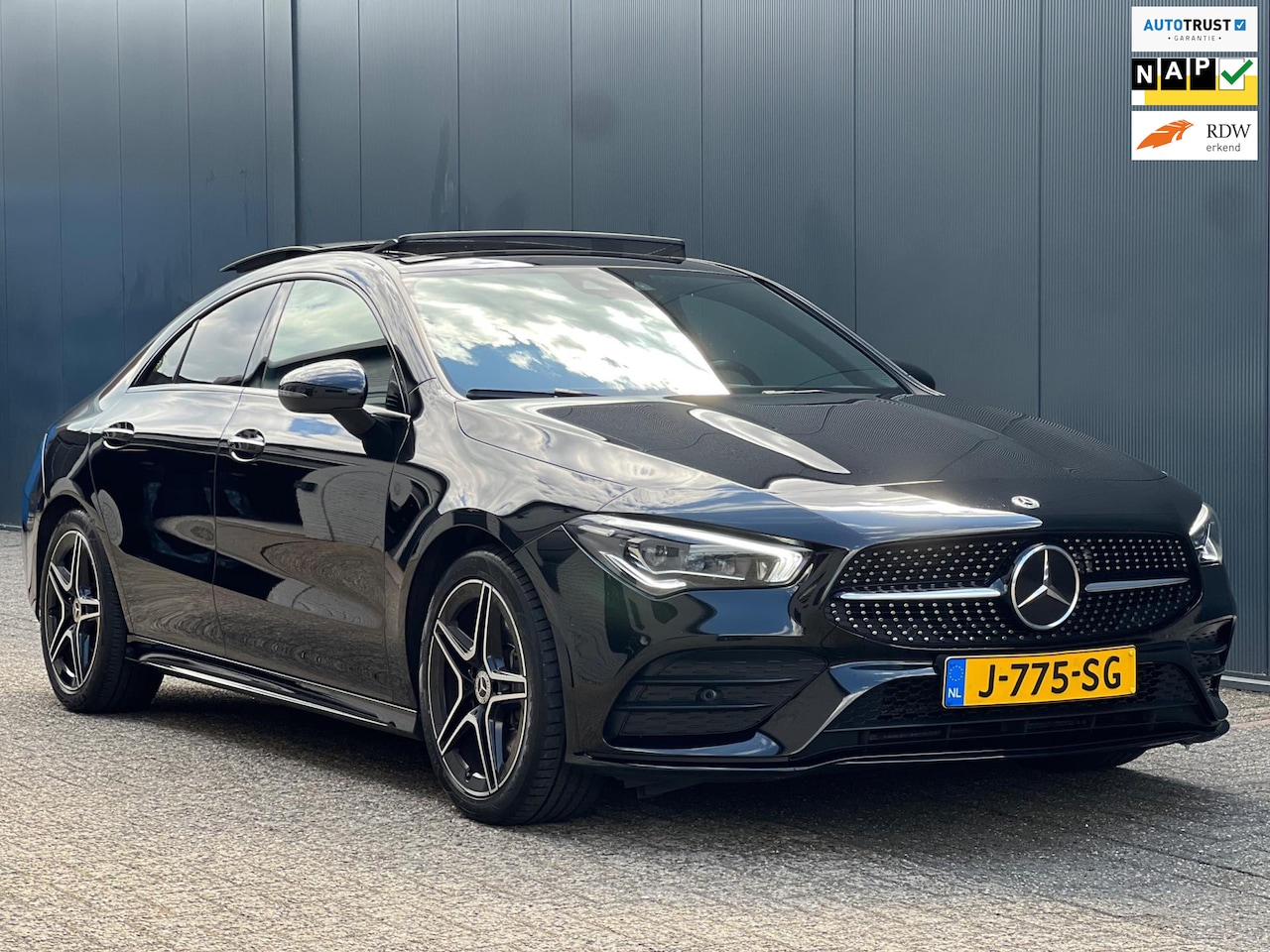 Mercedes-Benz CLA-Klasse - 200 AMG Pano Memory Ambient 1e eigenaar! - AutoWereld.nl