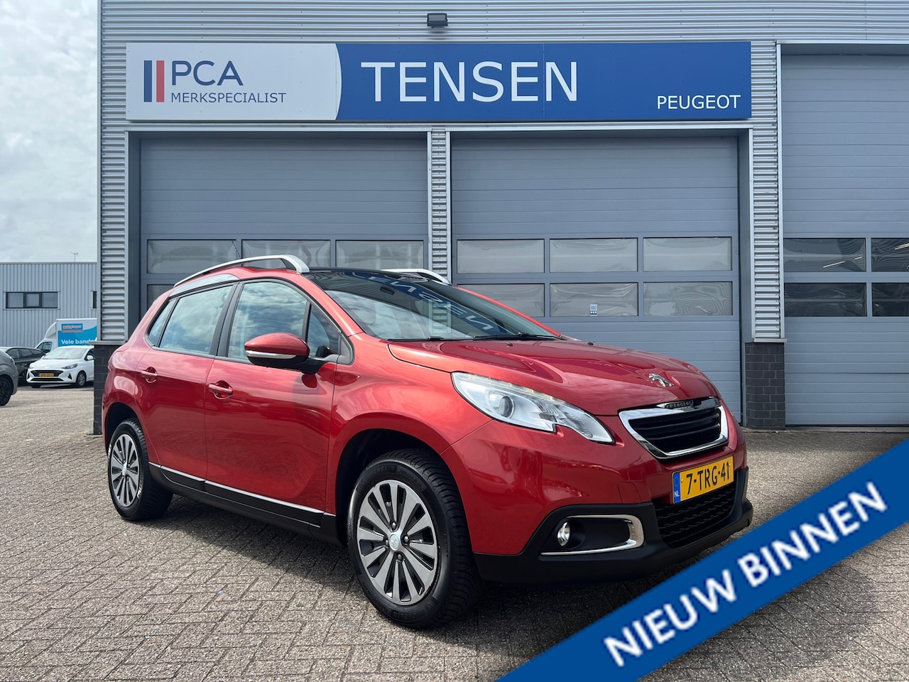 Peugeot 2008 - 1.2 VTi Active Pack Premium | Automaat | Trekhaak | Bluetooth | Panorama dak | Cruisecontr - AutoWereld.nl