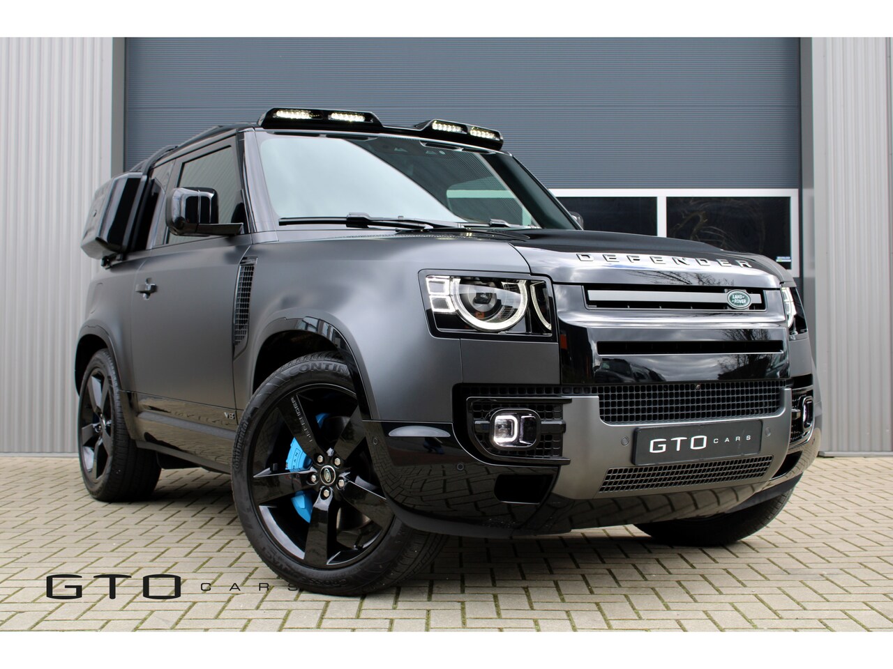 Land Rover Defender 90 - 5.0 P525 V8 Carpathian Edition QuickSilver / Urban / Grijs kenteken / Vol opties! / PRIJS - AutoWereld.nl