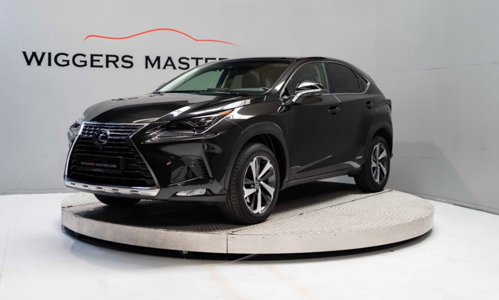 Lexus NX - President, Panodak, Mark Levinson, Dealeronderh, 10 jaar garanti - AutoWereld.nl