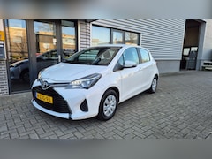 Toyota Yaris - 1.0VVTi Aspiration AIRCO CAMERA TREKHAAK ACC