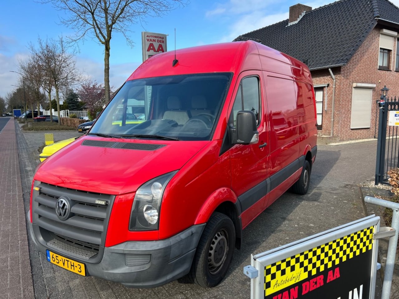 Volkswagen Crafter - 35 2.5 TDI 100KW L2H2 Eerste eigenaar!!Unieke bus!! - AutoWereld.nl