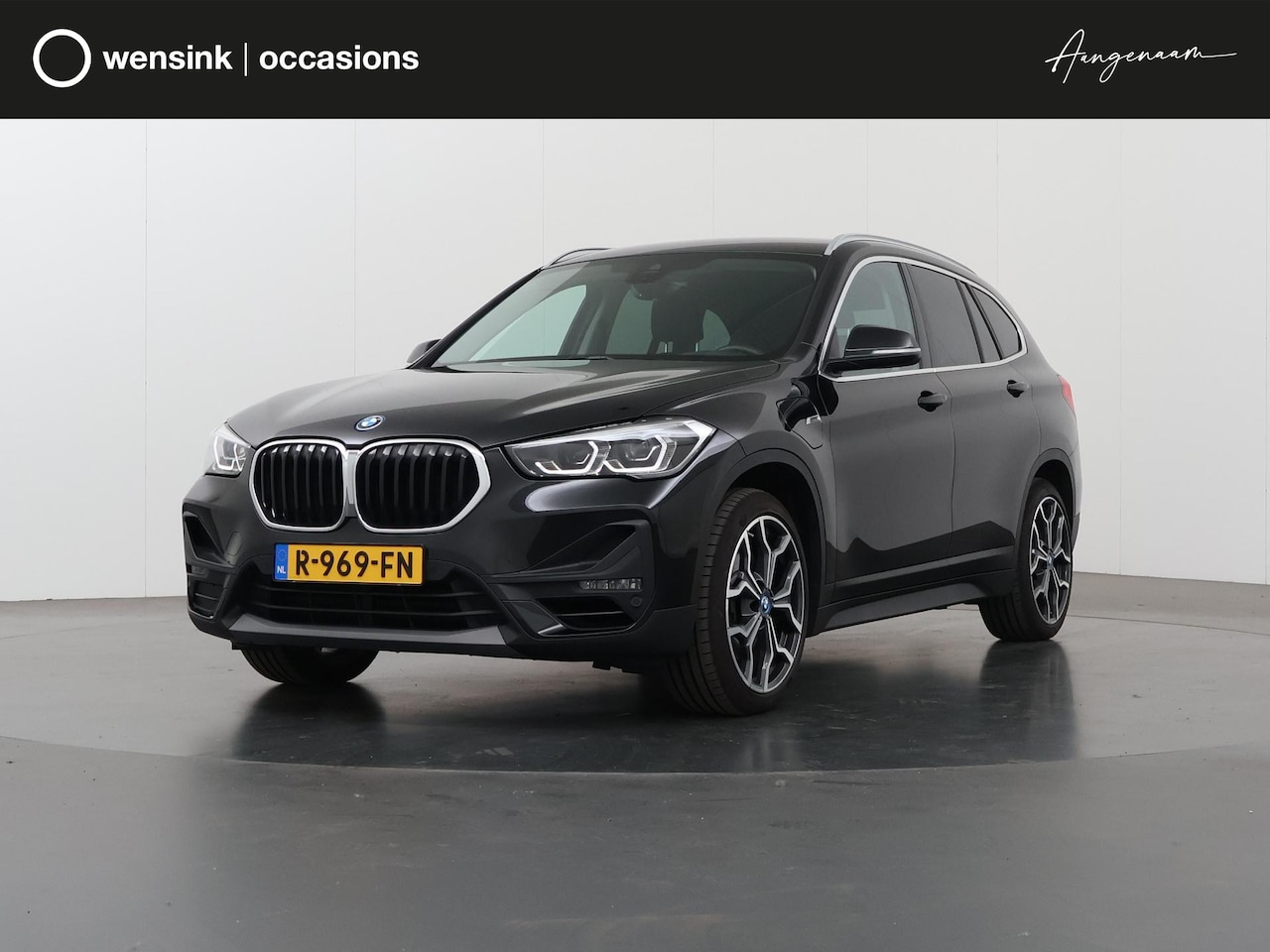 BMW X1 - xDrive25e | Trekhaak Afneembaar | Navigatie | Sportstoelen | Parkeercamera | Keyless GO | - AutoWereld.nl