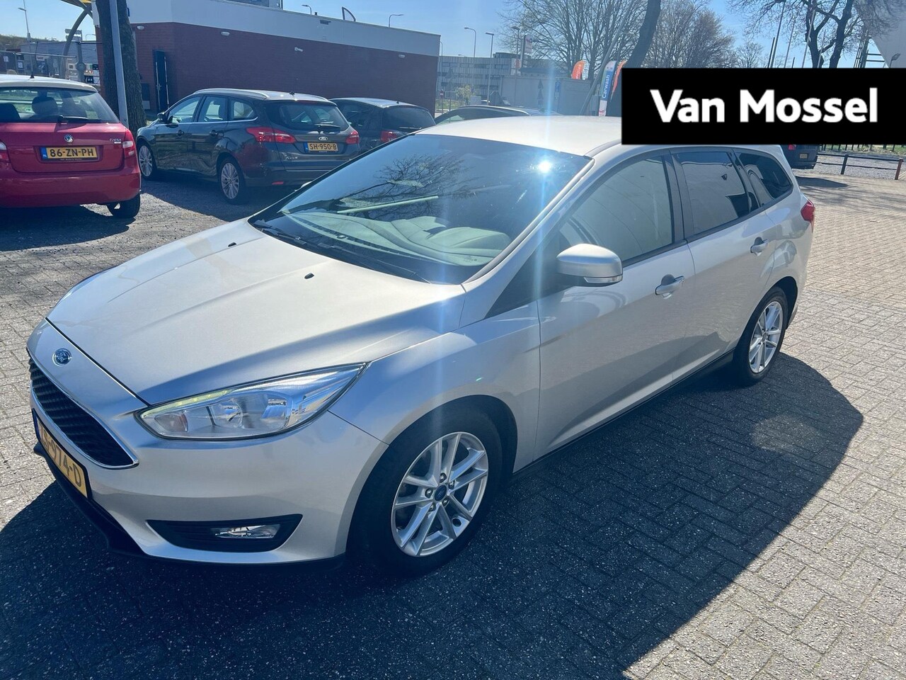 Ford Focus Wagon - 1.0 Lease Edition | Navigatie | Cruise Control | - AutoWereld.nl