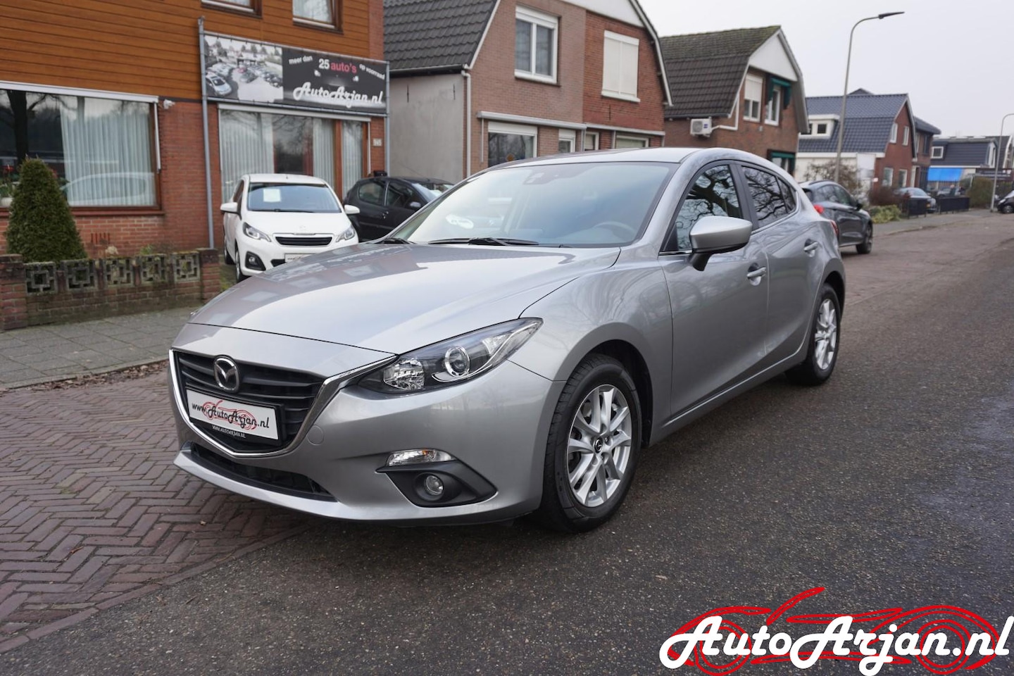Mazda 3 - 2.0 GT-M Navigatie, Cruise, Garantie!! - AutoWereld.nl