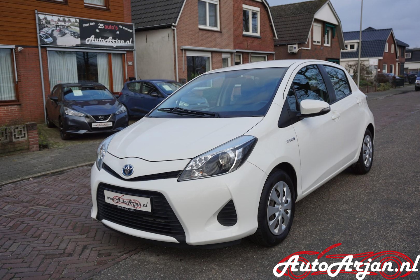 Toyota Yaris - 1.5 Full Hybrid Aspiration Automaat Climate controll - AutoWereld.nl