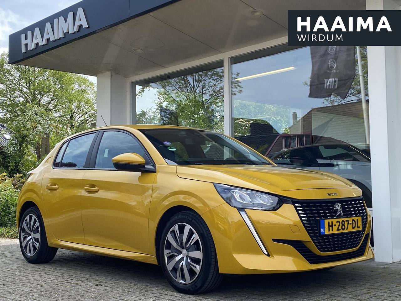 Peugeot 208 - 1.2T 100pk Active | Navigatie | Parkeersensoren | Dealeronderhouden | 1e eigenaar | Cruise - AutoWereld.nl