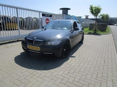 BMW 3-serie - 325i High Executive