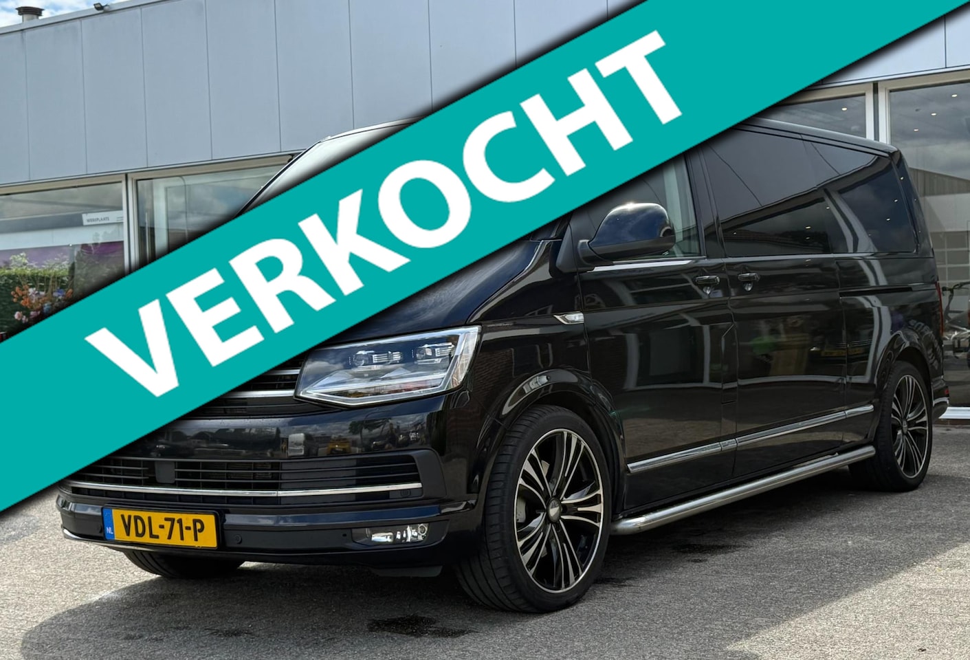 Volkswagen Transporter Multivan - 2.0 TDI L2H1 DC Comfortline / DUB DEUR / ELEC DEUREN / ACC - AutoWereld.nl