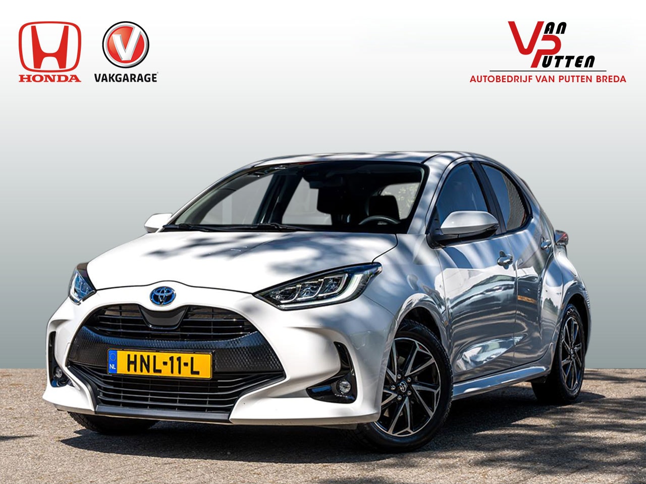 Toyota Yaris - 1.5 Hybrid Dynamic - Style | Climate control | Adaptieve cruise control | Achteruitrijcame - AutoWereld.nl