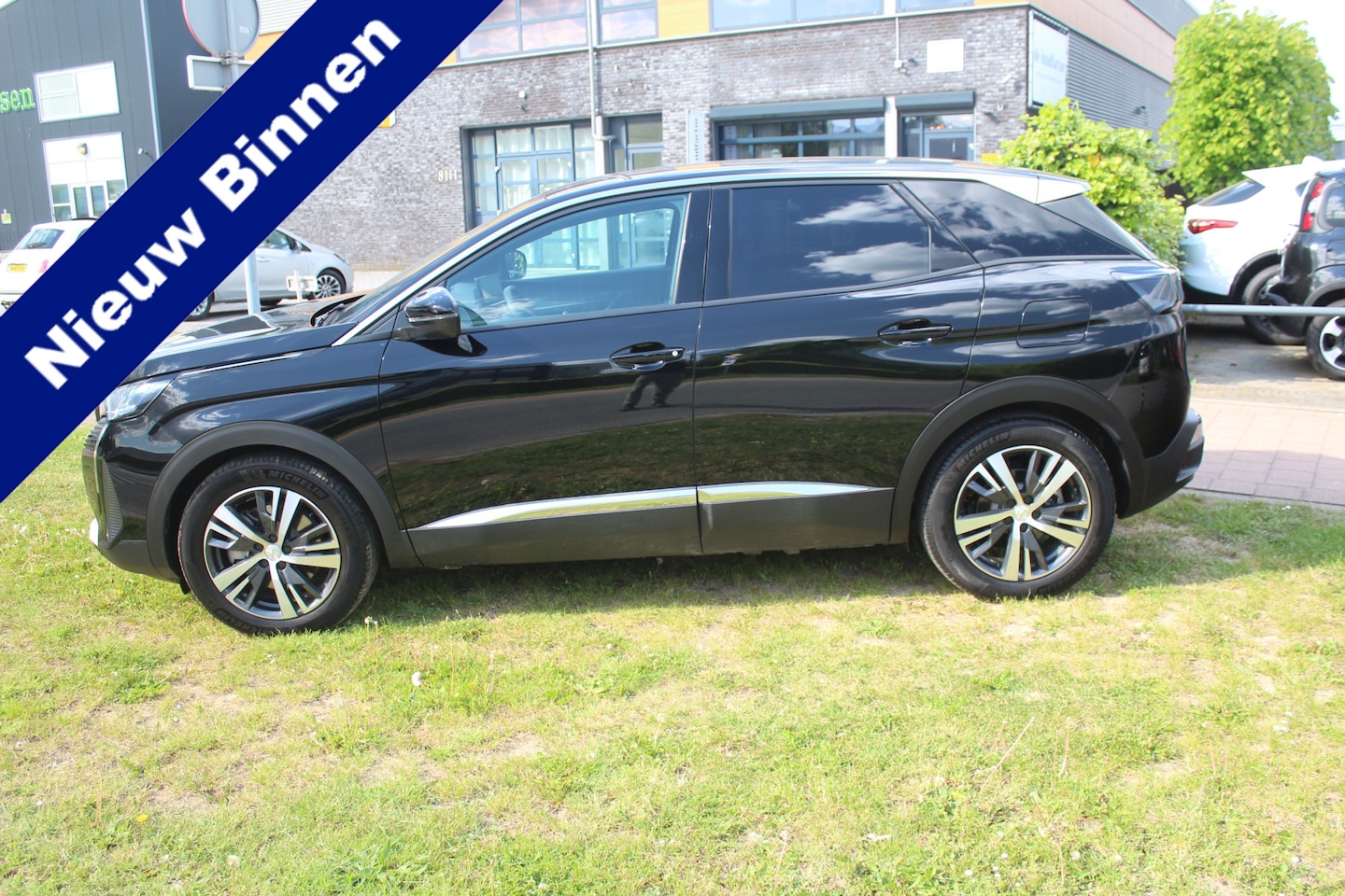 Peugeot 3008 - 1.6 HYbrid 300 Allure Pack Business 2200 KM !! - AutoWereld.nl