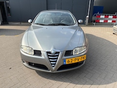 Alfa Romeo GT - 2.0 JTS Distinctive