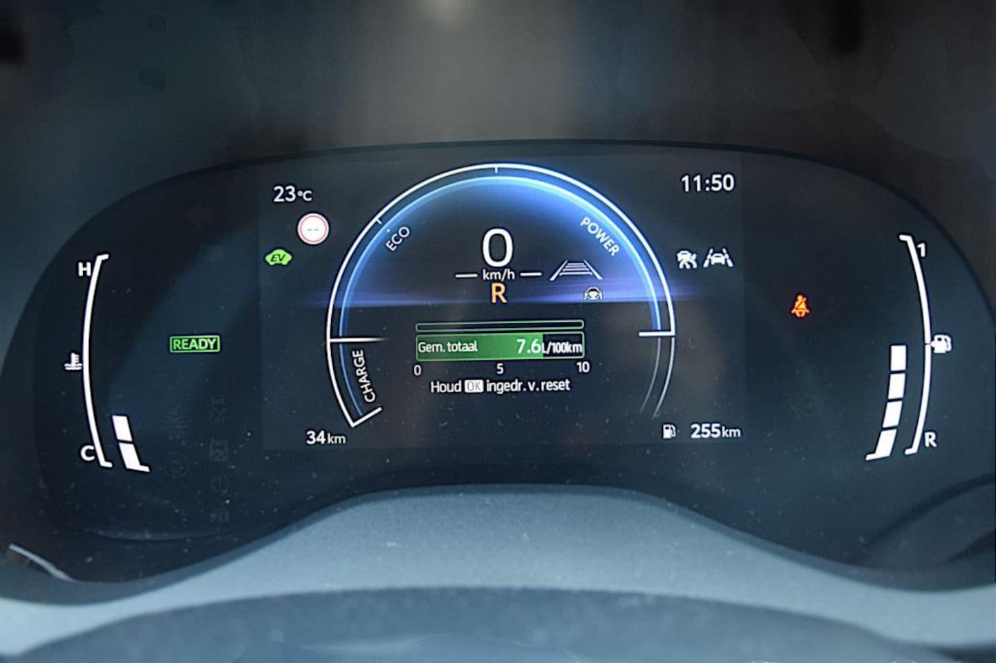 Toyota Yaris Cross - 1.5 Hybrid 115 Active, NIEUWE AUTO,APPLE/ANDROID AD-CRUISE CAMERA 17"LM-VELGEN