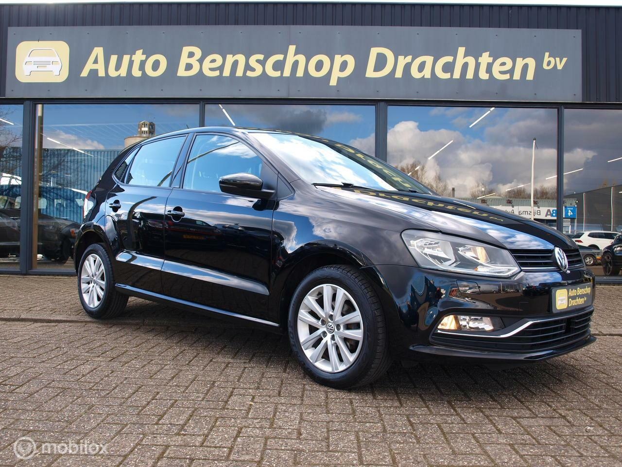 Volkswagen Polo - 1.2 TSi 90 Comf 5drs Velgen Blueto Stoelverwarm - AutoWereld.nl