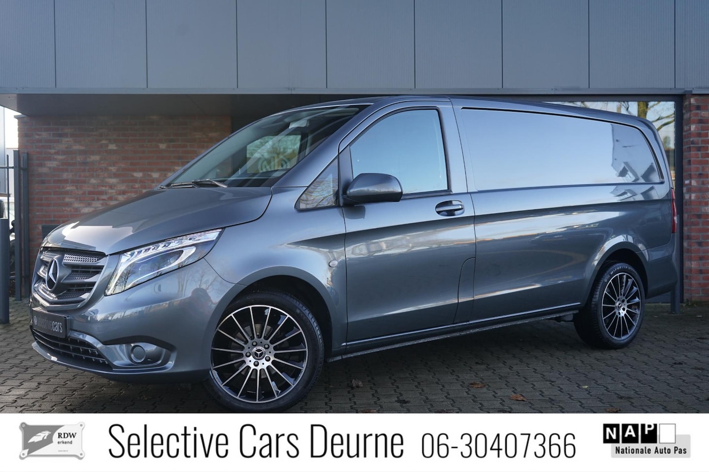 Mercedes-Benz Vito - 116 CDI Lang 116 CDI Lang , LED, Camera, Cruise, Navi, Trekhaak, Seleniet Grijs, Garantie, 1e eigenaar! - AutoWereld.nl