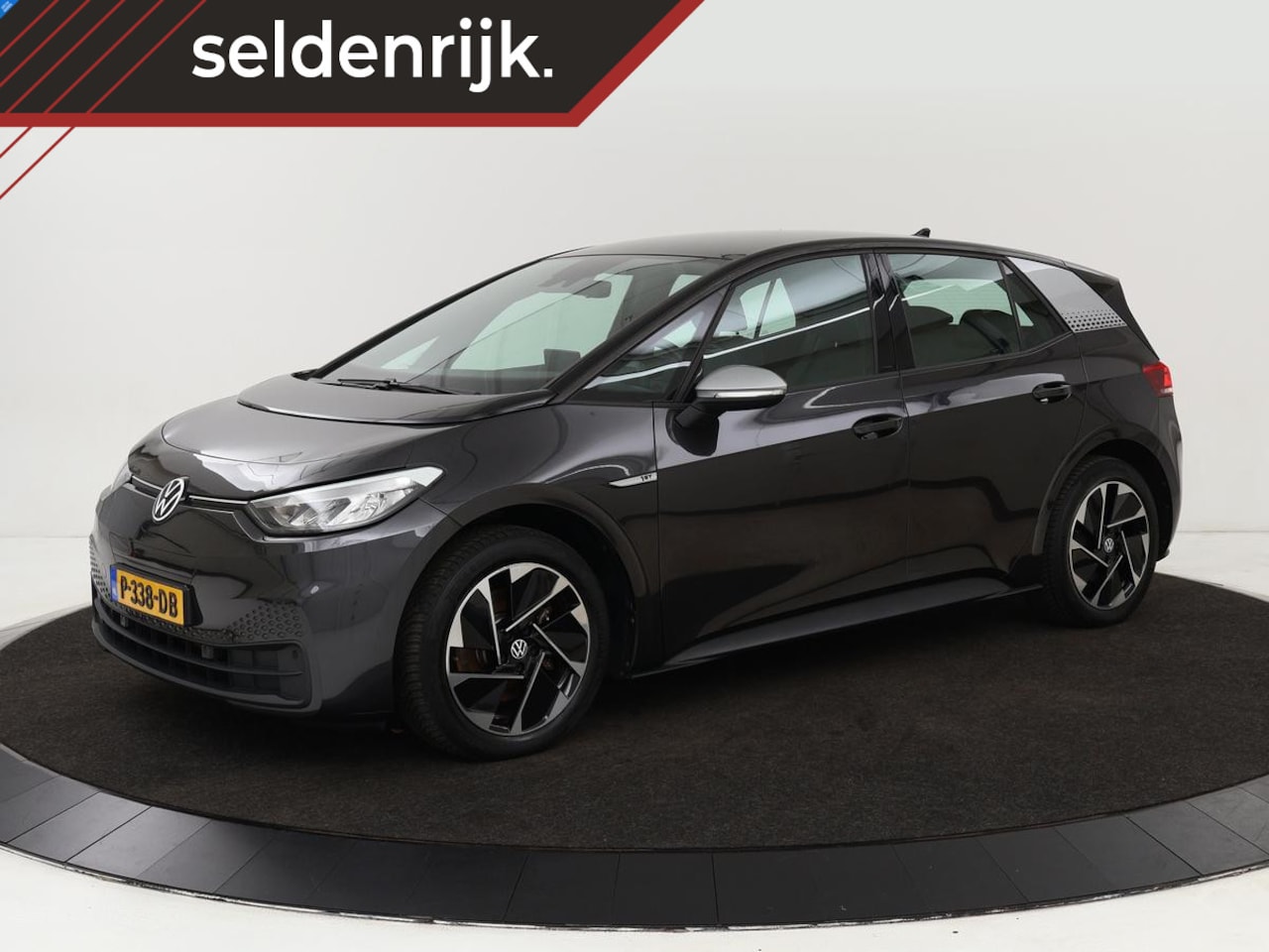 Volkswagen ID.3 - First 58 kWh | Sfeerverlichting | Apple Carplay | Stoelverwarming | LED | Cruise Control A - AutoWereld.nl