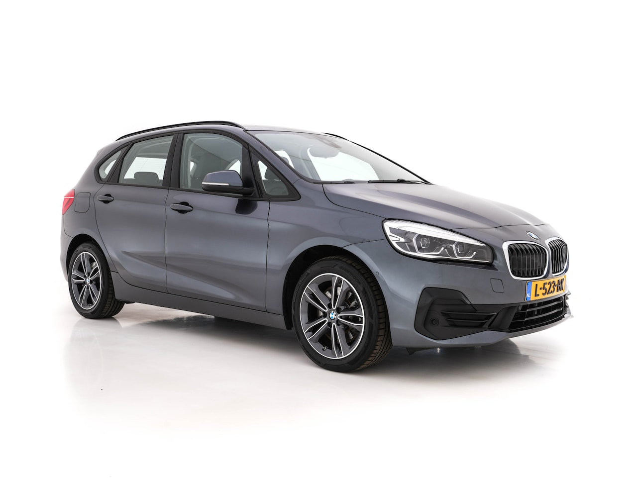 BMW 2-serie Active Tourer - 225xe iPerformance Executive (INCL.BTW) *HEAD-UP | FULL-LEATHER | FULL-LED | HARMAN/KARDON - AutoWereld.nl
