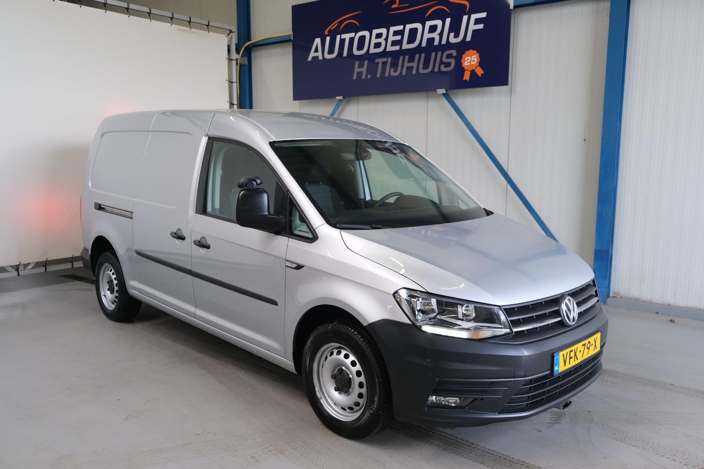 Volkswagen Caddy Maxi - 2.0 TDI L2H1 BMT Comfortline - N.A.P. Airco, Cruise, Navi, PDC, Trekhaak. - AutoWereld.nl