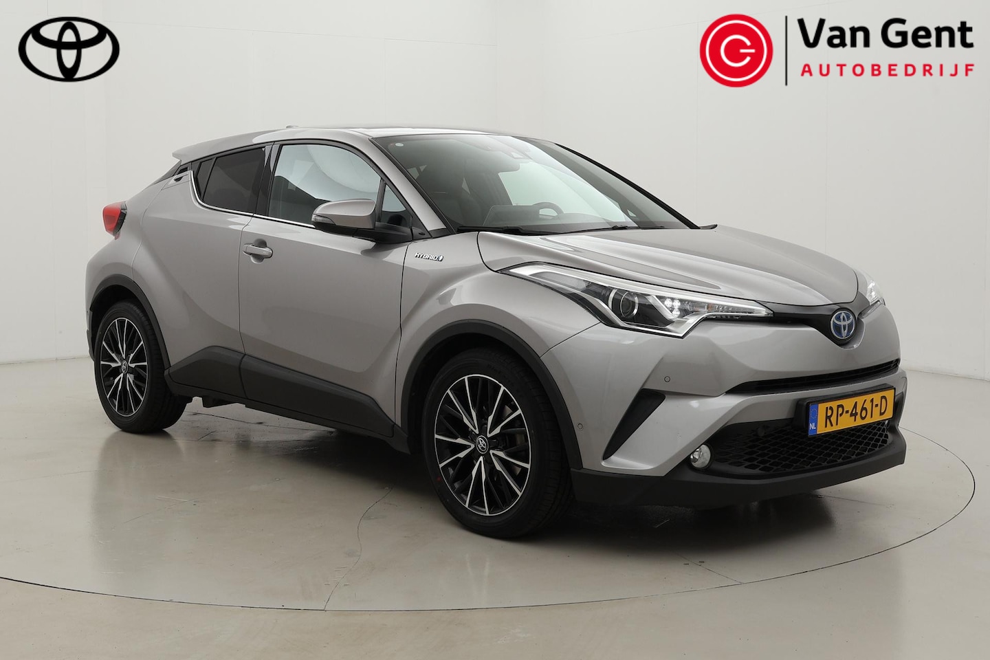 Toyota C-HR - 1.8 Hybrid Executive | Trekhaak | Navigatie | Stoelverwarming | Keyless | Adaptive Cruise - AutoWereld.nl