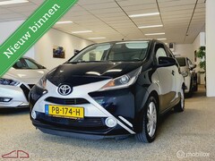Toyota Aygo - 1.0 VVT-i x-sport NAVI *NL, CAMERA, RIJKLAARPRIJS