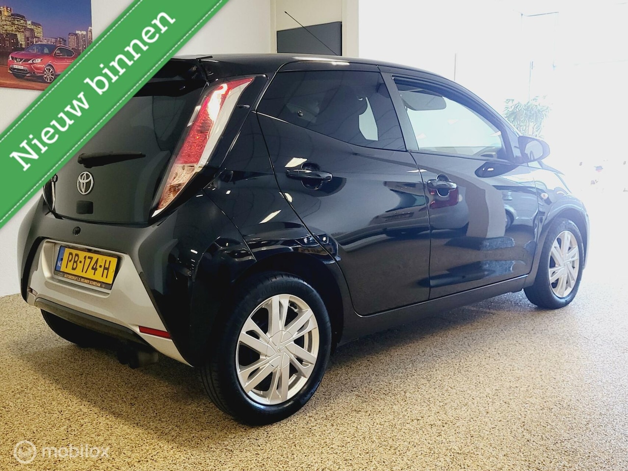 Toyota Aygo - 1.0 VVT-i x-sport NAVI *NL, CAMERA, RIJKLAARPRIJS!*