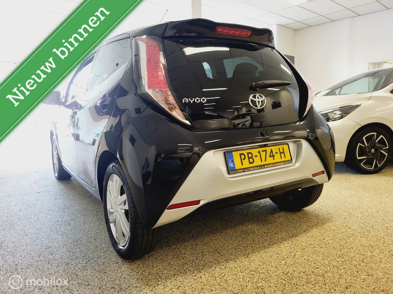 Toyota Aygo - 1.0 VVT-i x-sport NAVI *NL, CAMERA, RIJKLAARPRIJS!*