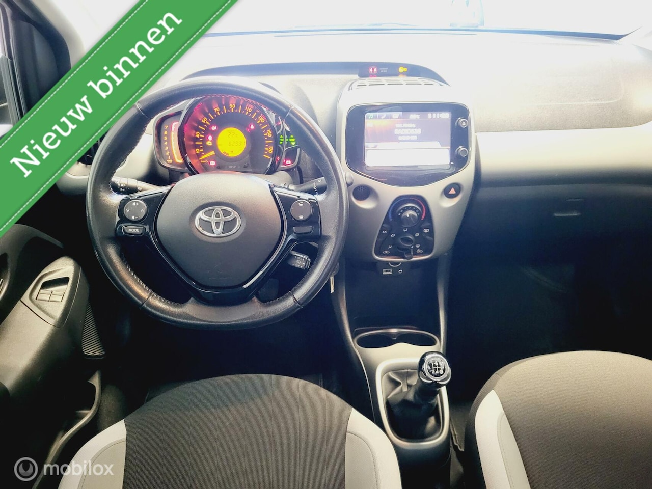 Toyota Aygo - 1.0 VVT-i x-sport NAVI *NL, CAMERA, RIJKLAARPRIJS!*