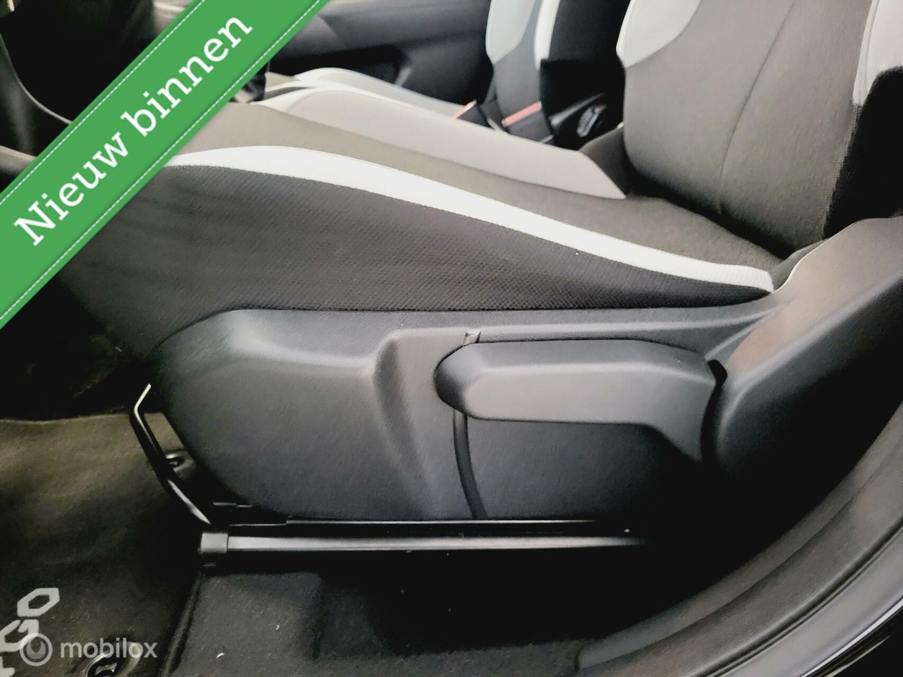 Toyota Aygo - 1.0 VVT-i x-sport NAVI *NL, CAMERA, RIJKLAARPRIJS!*